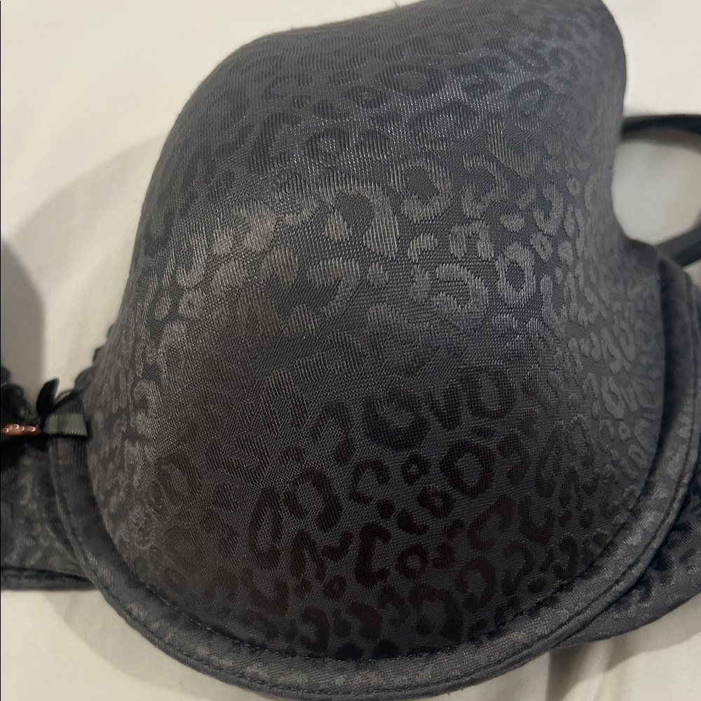 Victoria's Secret Black Leopard Print Bra - Picture 3 of 5